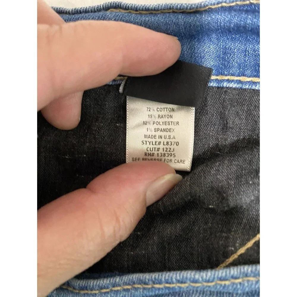 Flying Monkey Women’s Jeans Platinum distressed USA Size tag 29 Actual 36" - Picture 6 of 9